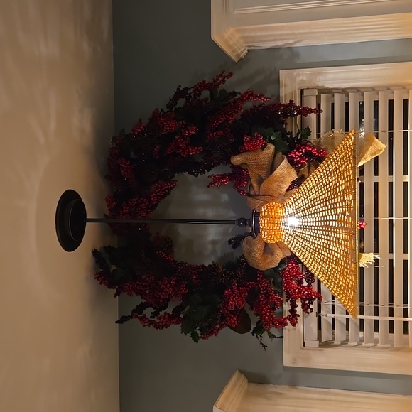 Frontgate Winterberry Garland - Picture 6 of 7